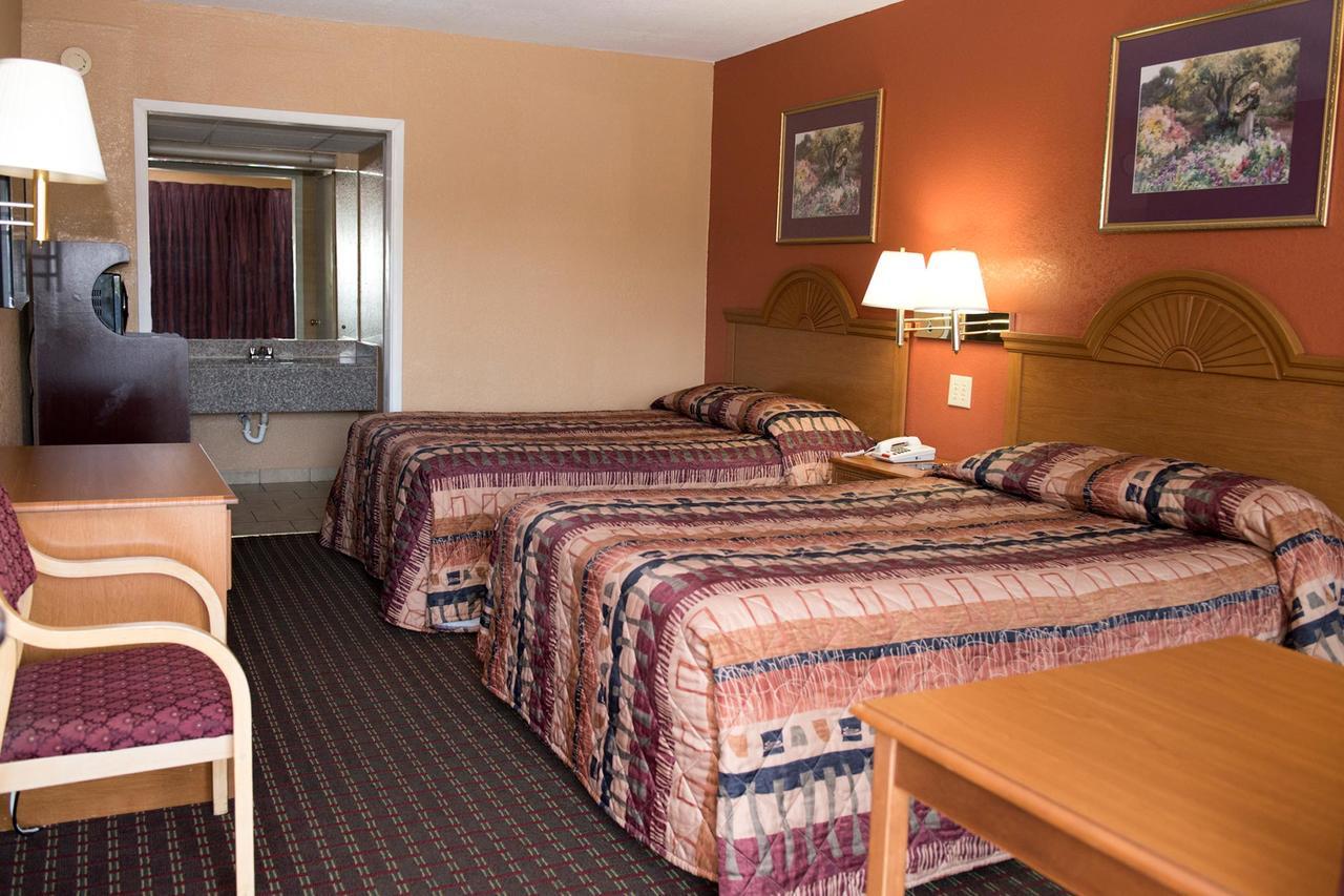 Lakeview Inn - Kingston Buitenkant foto